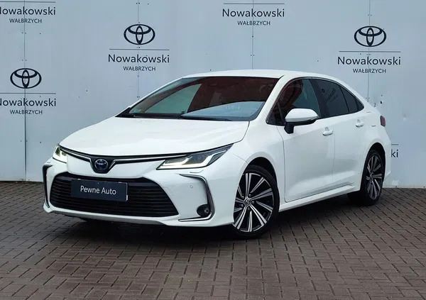 Toyota Corolla cena 103900 przebieg: 40231, rok produkcji 2022 z Wałbrzych małe 326